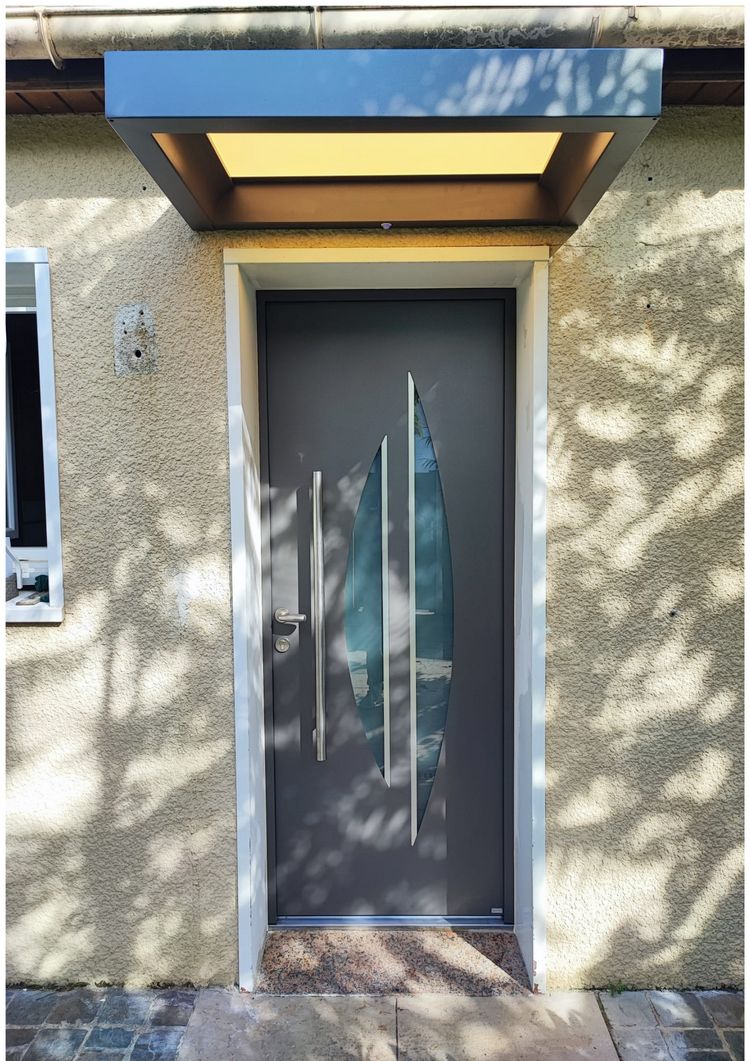 Réalisation à Saclay : Installation d’une Marquise Zénith 900 – Marque Bel’M Réalisation à Saclay : Installation d'une Marquise Zénith 900 – Marque Bel'M