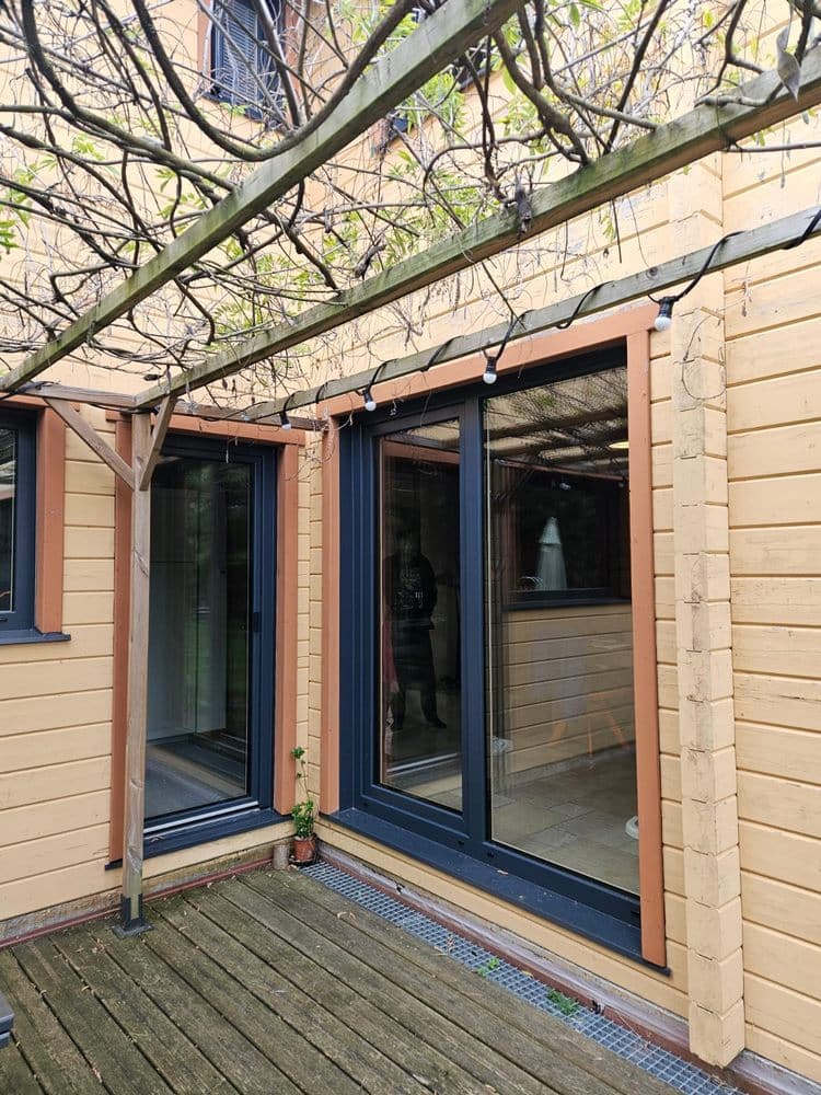 Réalisation à Montesson : Installation d’une baie vitrée mixte bois-aluminium Internorm HF 410 Réalisation à Montesson : Installation d’une baie vitrée mixte bois-aluminium Internorm HF 410