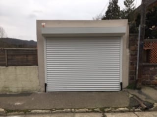Réalisation à Saint-Cyr-l’École : Installation d’une Porte de Garage Enroulable – Marque Gypass