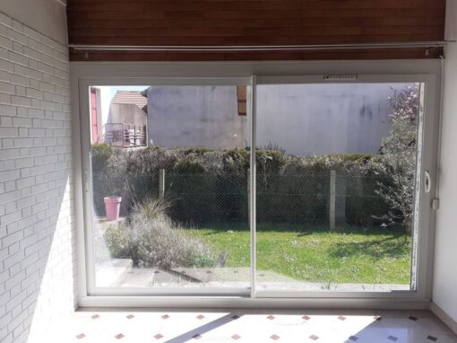 Réalisation à Franconville : Installation d’une Porte-Fenêtre et Fenêtre Coulissante en KF 310 – Marque Internorm