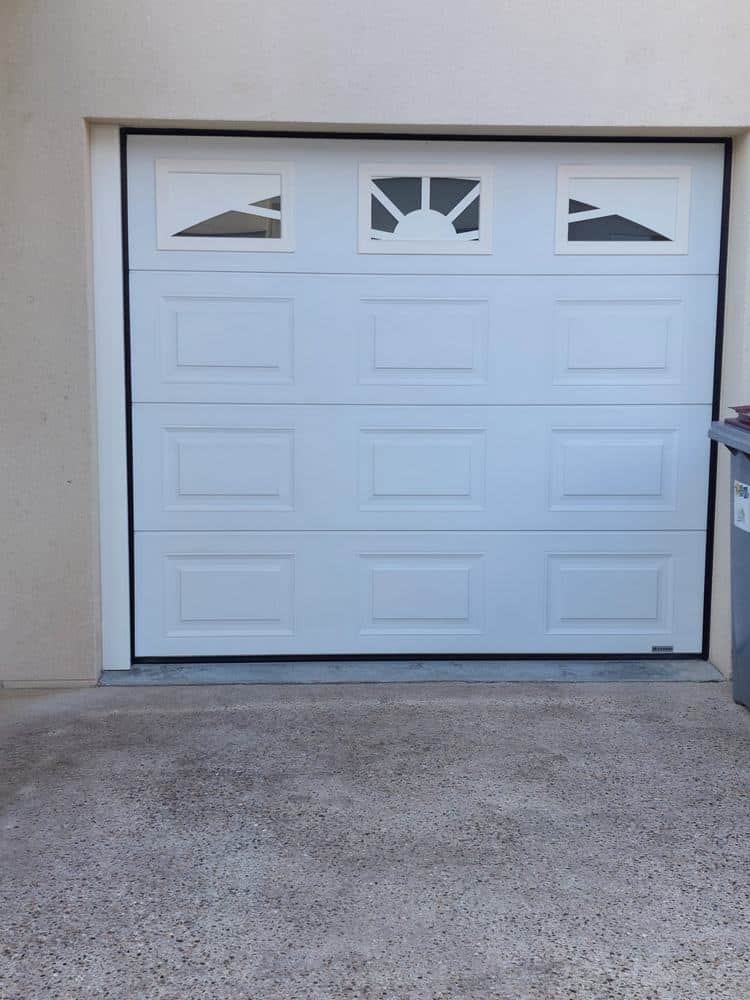 Réalisation à Taverny : Installation d’une Porte de Garage Sectionnelle – Marque Gypass Réalisation à Taverny : Installation d’une Porte de Garage Sectionnelle – Marque Gypass